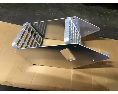 INTERNATIONAL HX620 Step