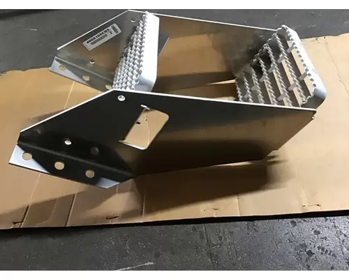 INTERNATIONAL HX620 Step