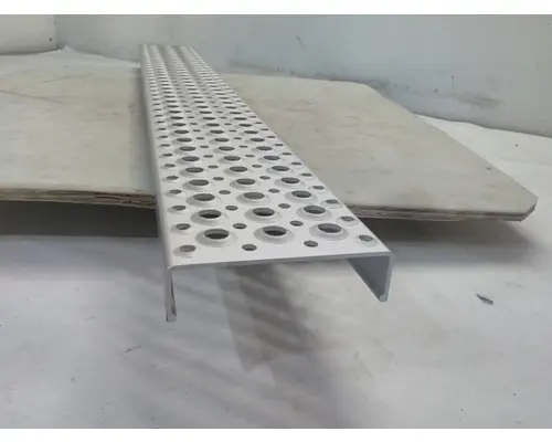 INTERNATIONAL HX620 Step