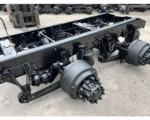 INTERNATIONAL IROS AIR RIDE SUSPENSION Cutoff Assembly (Complete With Axles)