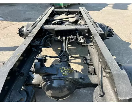 INTERNATIONAL IROS SUSPENSION Cutoff Assembly (Complete With Axles)