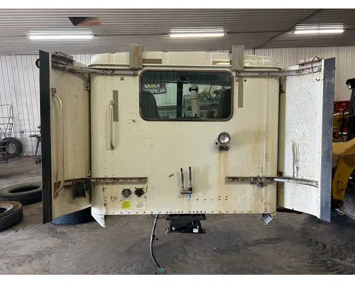 INTERNATIONAL L9427 Cab