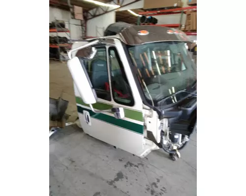 INTERNATIONAL LF627 Cab