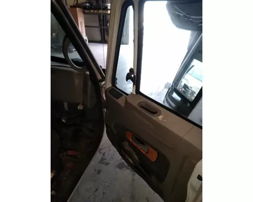 INTERNATIONAL LF627 Cab