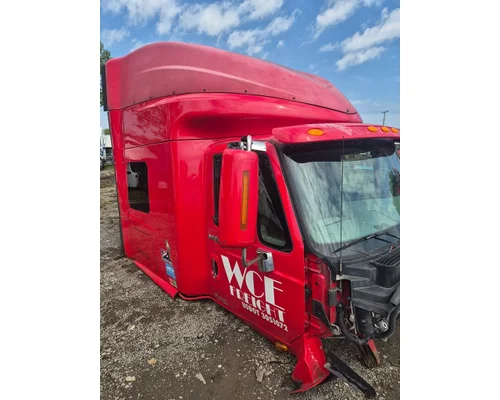 INTERNATIONAL LF627 Cab