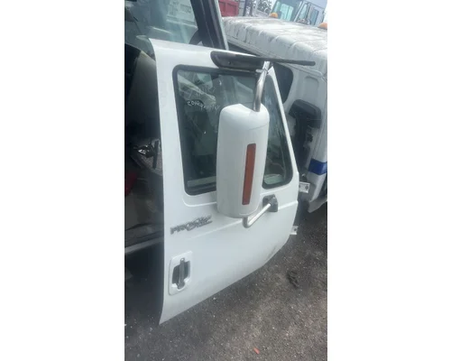 INTERNATIONAL LF627 Door Assembly, Front