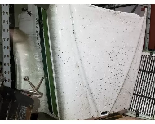 INTERNATIONAL LF627 Hood