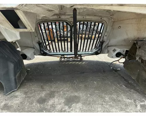 INTERNATIONAL LF627 Hood