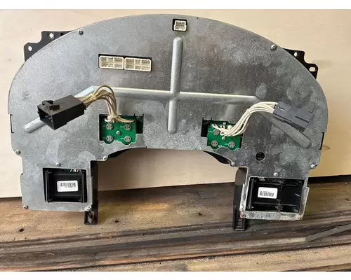 INTERNATIONAL LF627 Instrument Cluster