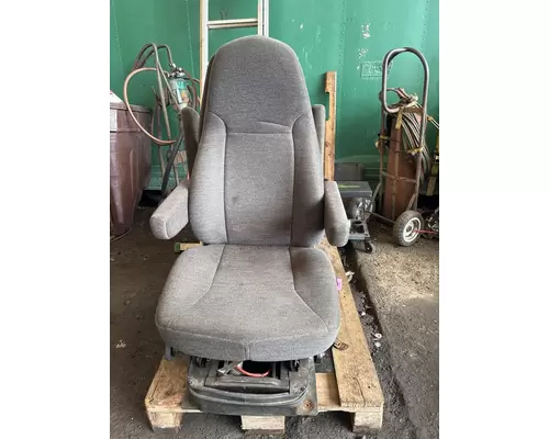 INTERNATIONAL LF627 Seat, Front