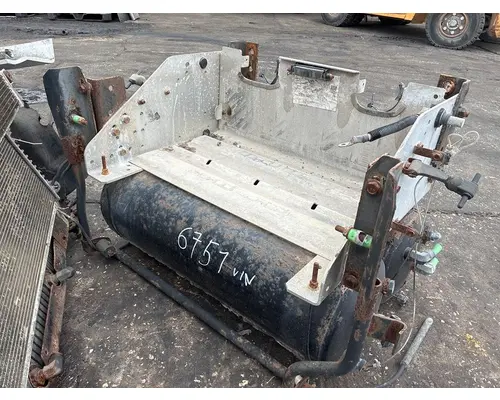 INTERNATIONAL LF687 Air Tank