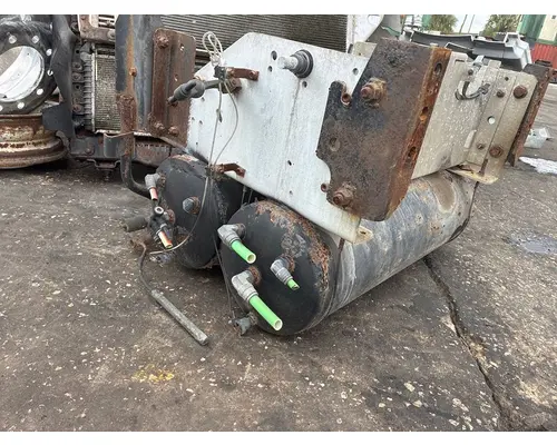 INTERNATIONAL LF687 Air Tank