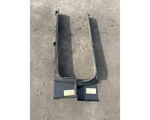 INTERNATIONAL LF687 Body Parts, Misc.