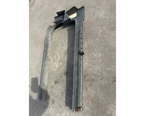 INTERNATIONAL LF687 Body Parts, Misc.