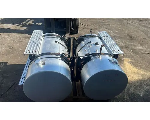 INTERNATIONAL LF687 Fuel Tank