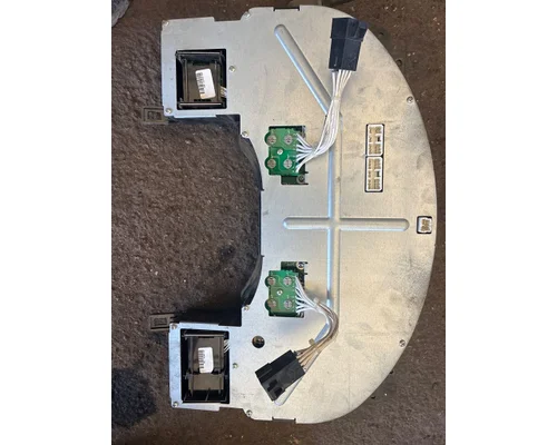 INTERNATIONAL LF687 Instrument Cluster