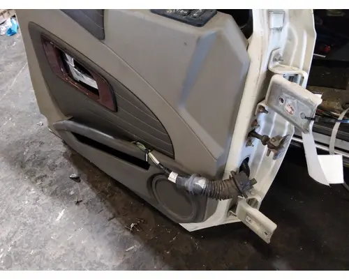INTERNATIONAL LONESTAR 2009-2017 DOOR ASSEMBLY, FRONT