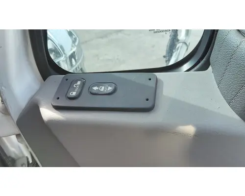 INTERNATIONAL LONESTAR 2009-2017 DOOR ASSEMBLY, FRONT