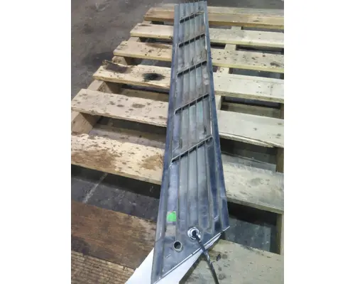 INTERNATIONAL LONESTAR AIR INTAKE LOUVERCOVER