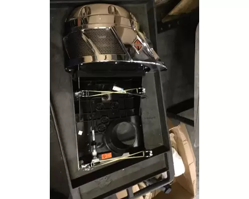 INTERNATIONAL LONESTAR Air Cleaner