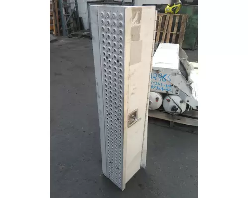 INTERNATIONAL LONESTAR BATTERY BOX