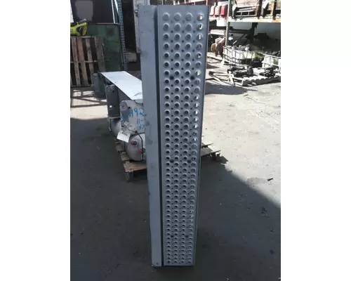 INTERNATIONAL LONESTAR BATTERY BOX