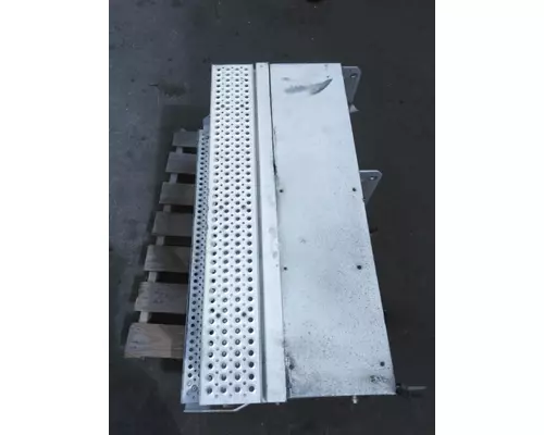 INTERNATIONAL LONESTAR BATTERY BOX