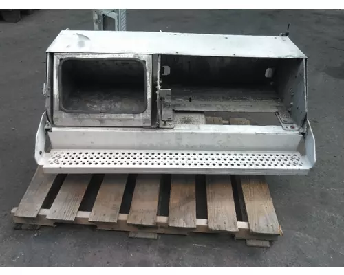 INTERNATIONAL LONESTAR BATTERY BOX