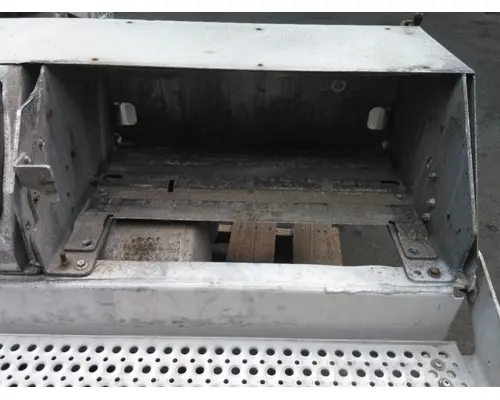 INTERNATIONAL LONESTAR BATTERY BOX