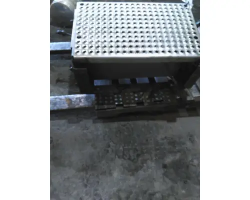 INTERNATIONAL LONESTAR BATTERY BOX