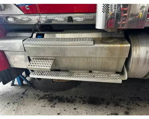 INTERNATIONAL LONESTAR Battery Box