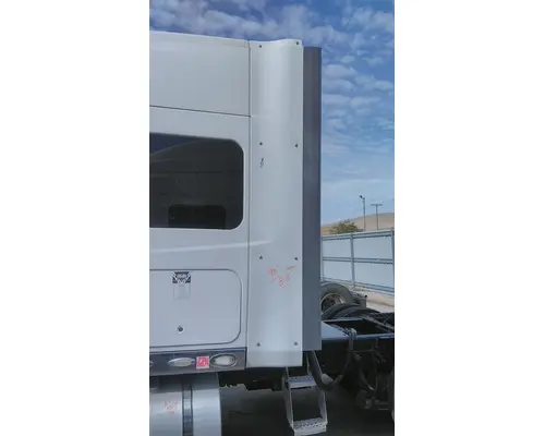 INTERNATIONAL LONESTAR CAB EXTENSION