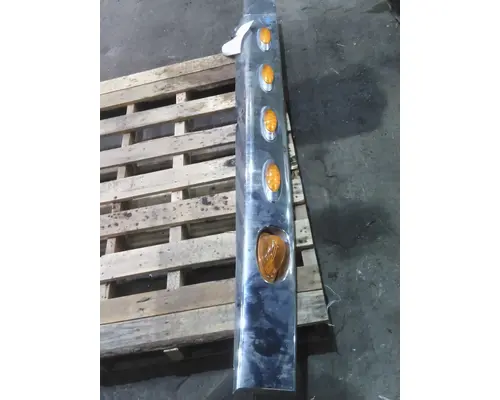 INTERNATIONAL LONESTAR CAB SKIRT FILLER PANEL