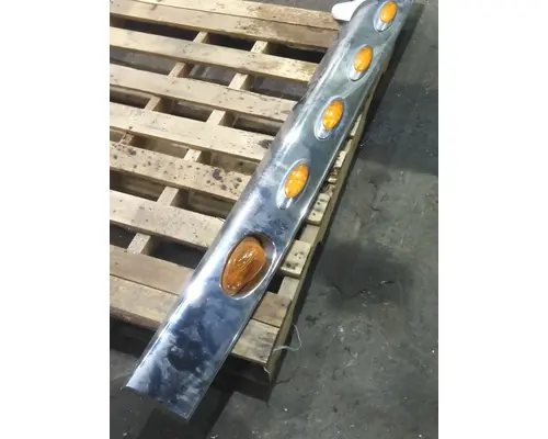 INTERNATIONAL LONESTAR CAB SKIRT FILLER PANEL