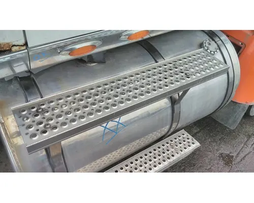 INTERNATIONAL LONESTAR CAB STEP