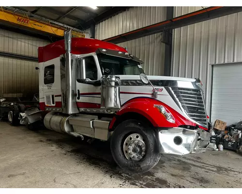 INTERNATIONAL LONESTAR Cab