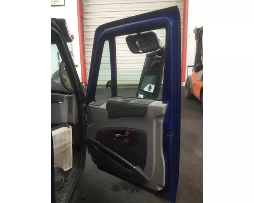 INTERNATIONAL LONESTAR DOOR ASSEMBLY, FRONT