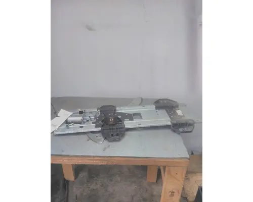 INTERNATIONAL LONESTAR DOOR WINDOW REGULATOR