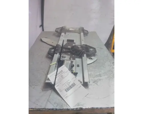 INTERNATIONAL LONESTAR DOOR WINDOW REGULATOR
