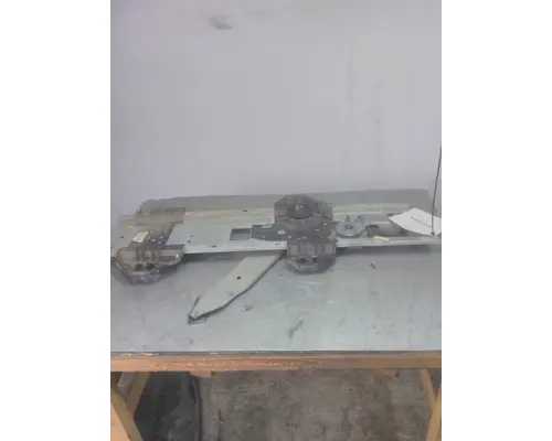 INTERNATIONAL LONESTAR DOOR WINDOW REGULATOR