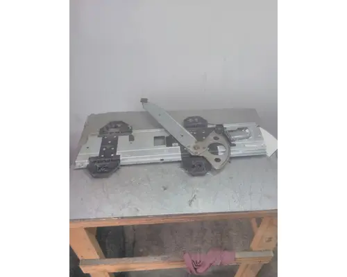 INTERNATIONAL LONESTAR DOOR WINDOW REGULATOR