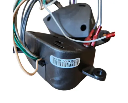 INTERNATIONAL LONESTAR Dash  Console Switch