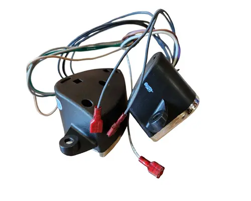 INTERNATIONAL LONESTAR Dash  Console Switch