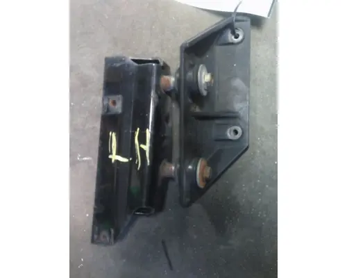 INTERNATIONAL LONESTAR EXHAUSTMUFFLER BRACKET