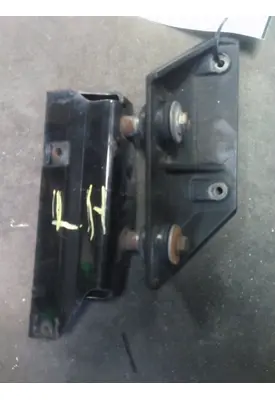 INTERNATIONAL LONESTAR EXHAUST/MUFFLER BRACKET