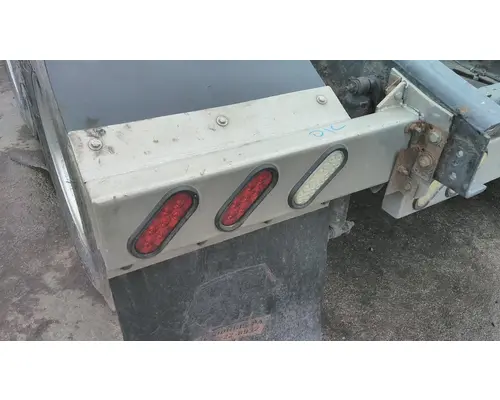 INTERNATIONAL LONESTAR FENDER, QUARTERHALF REAR