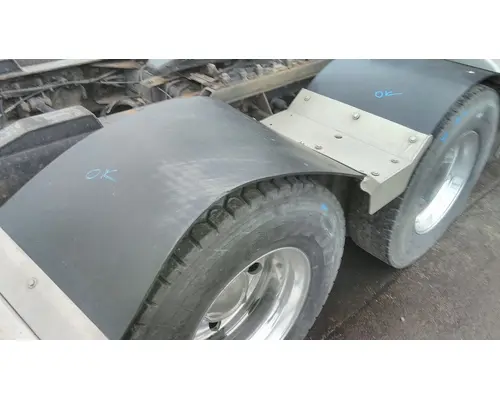 INTERNATIONAL LONESTAR FENDER, QUARTERHALF REAR