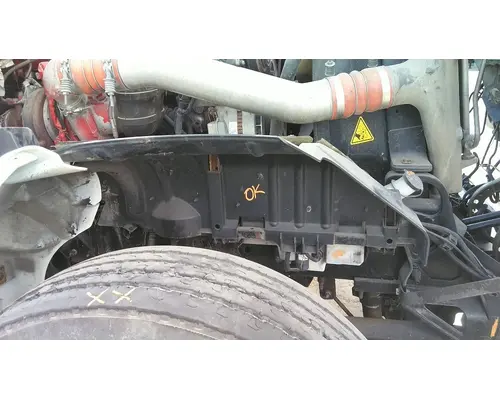 INTERNATIONAL LONESTAR FENDER, SPLASH SHIELDGUARD