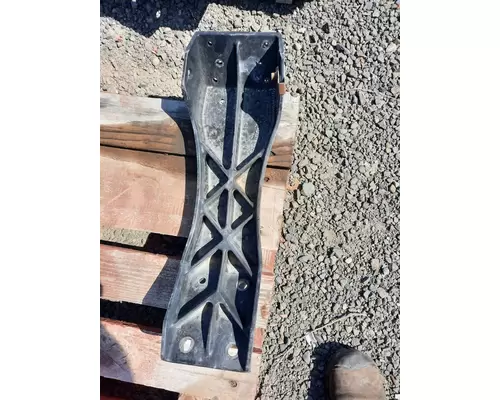 INTERNATIONAL LONESTAR FRAME BRACKET