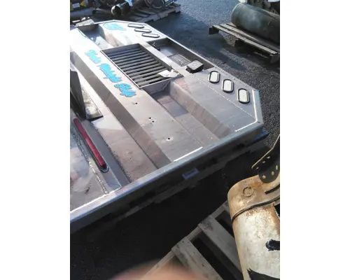 INTERNATIONAL LONESTAR HEADACHE RACK